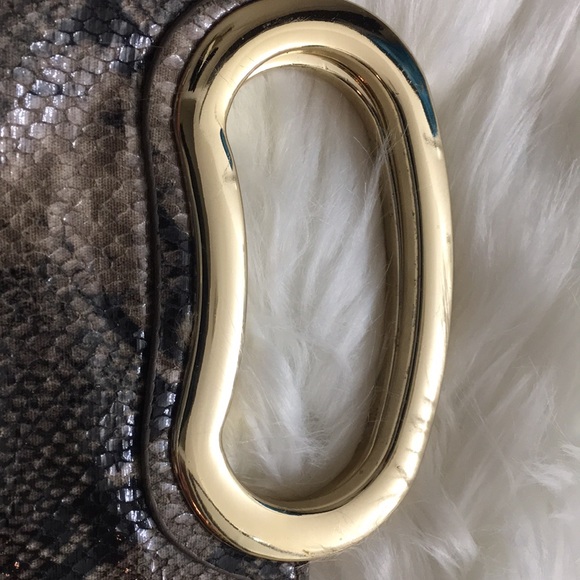An authentic Gianni Bini snakeskin purse - Picture 3 of 6